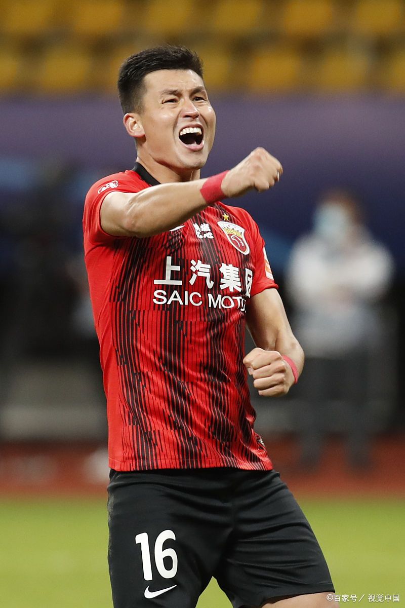 关于富力球员发挥出色,赢得比赛的信息 关于富力球员发挥出色,赢得比赛的信息