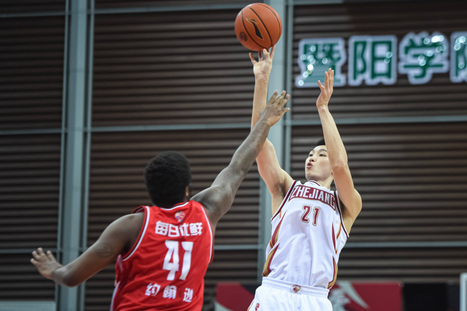 新疆男篮火力全开,势如破竹第二突围的简单介绍 新疆男篮火力全开,势如破竹第二突围的简单介绍