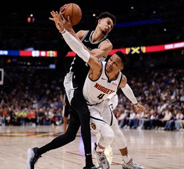 aoa体育课程-篮网狭胜掘金，马刺独占江山首胜的简单介绍