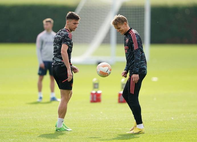 包含法兰克福主场大胜,士气大振的词条 包含法兰克福主场大胜,士气大振的词条