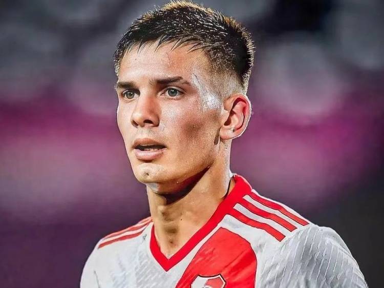 曼联新星爆发，挑战河床防线坚固的简单介绍