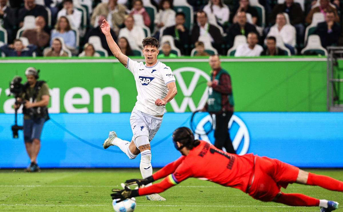 沃尔夫斯堡遭遇失利,陷入保级泥潭的简单介绍 沃尔夫斯堡遭遇失利,陷入保级泥潭的简单介绍