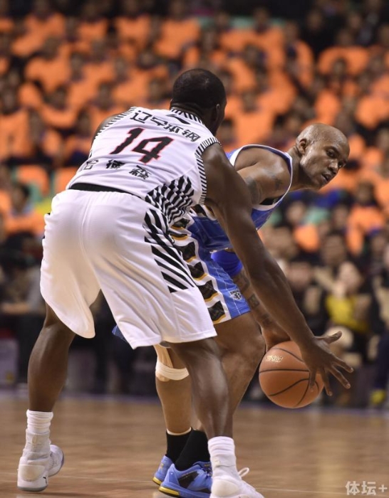 aoa体育培训-空军战机陷颓势，季后赛席位岌岌可危