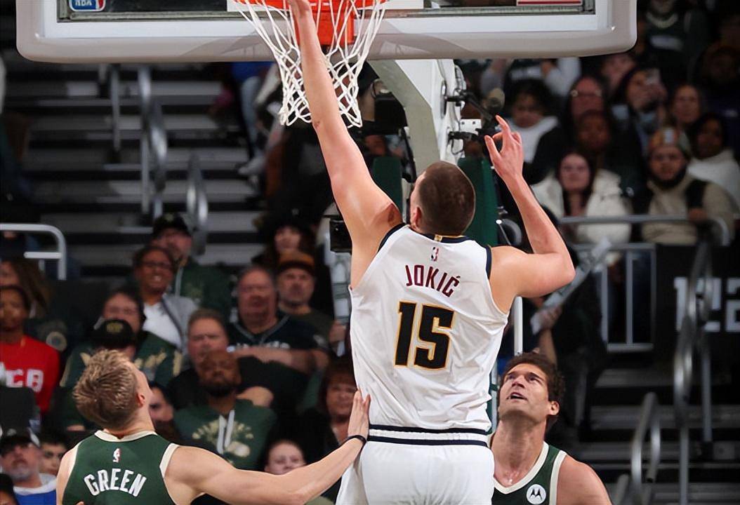 aoa体育课程-包含雄鹿客场大胜，字母哥高效砍下20+15的词条