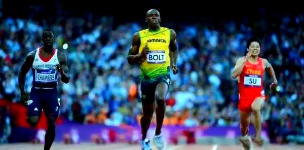 aoa体育课程-运动员在赛场上超越自我，展现实力