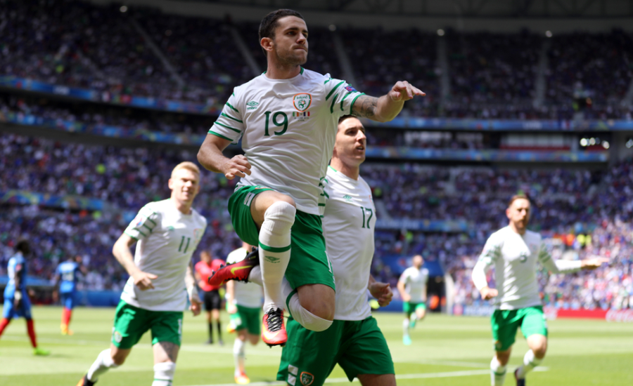 aoa体育直播-爱尔兰队艰难取胜，为争取欧洲资格打下良好基础