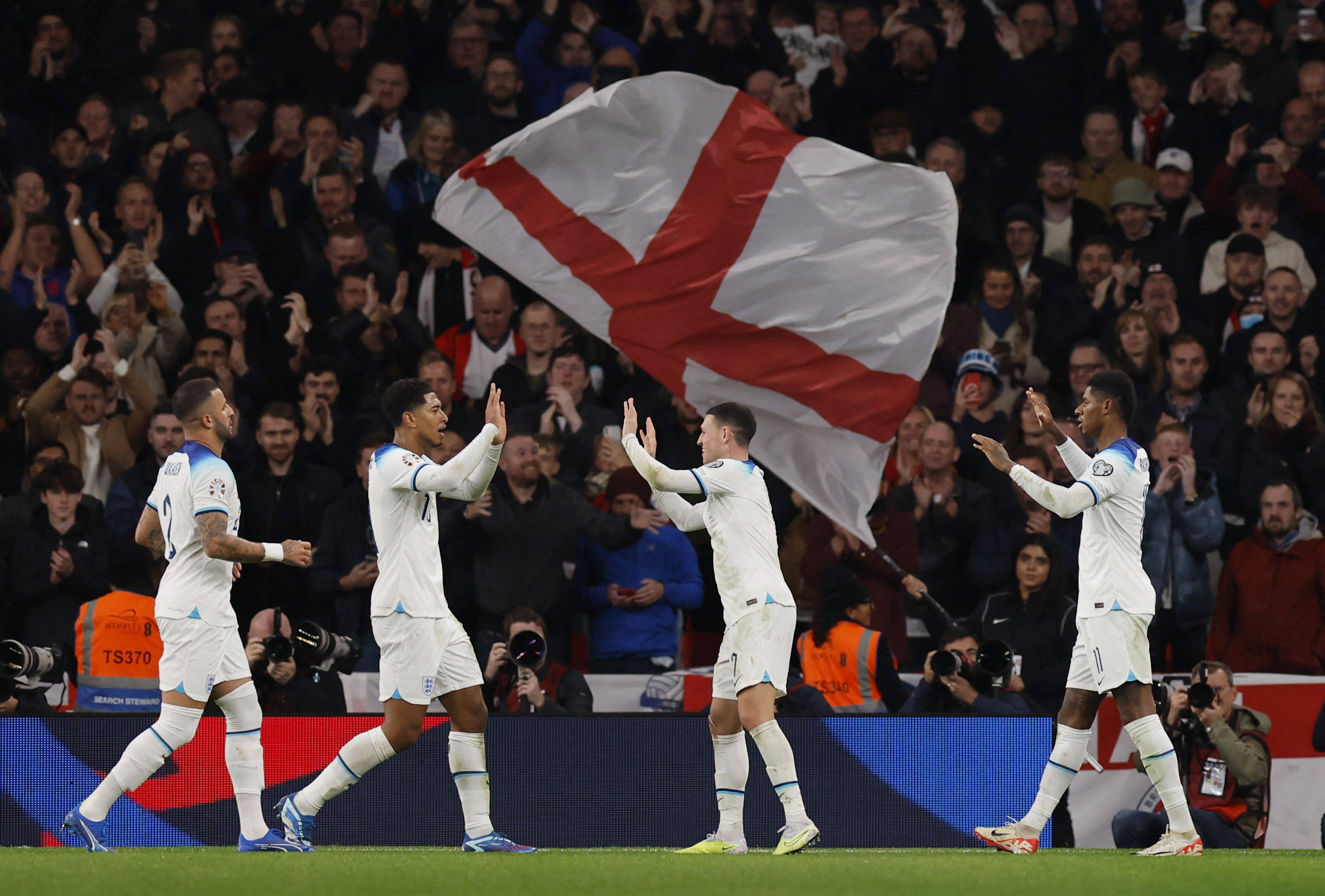 包含圣马力诺队遭遇摩尔多瓦队的挑战,创造新高的词条 包含圣马力诺队遭遇摩尔多瓦队的挑战,创造新高的词条