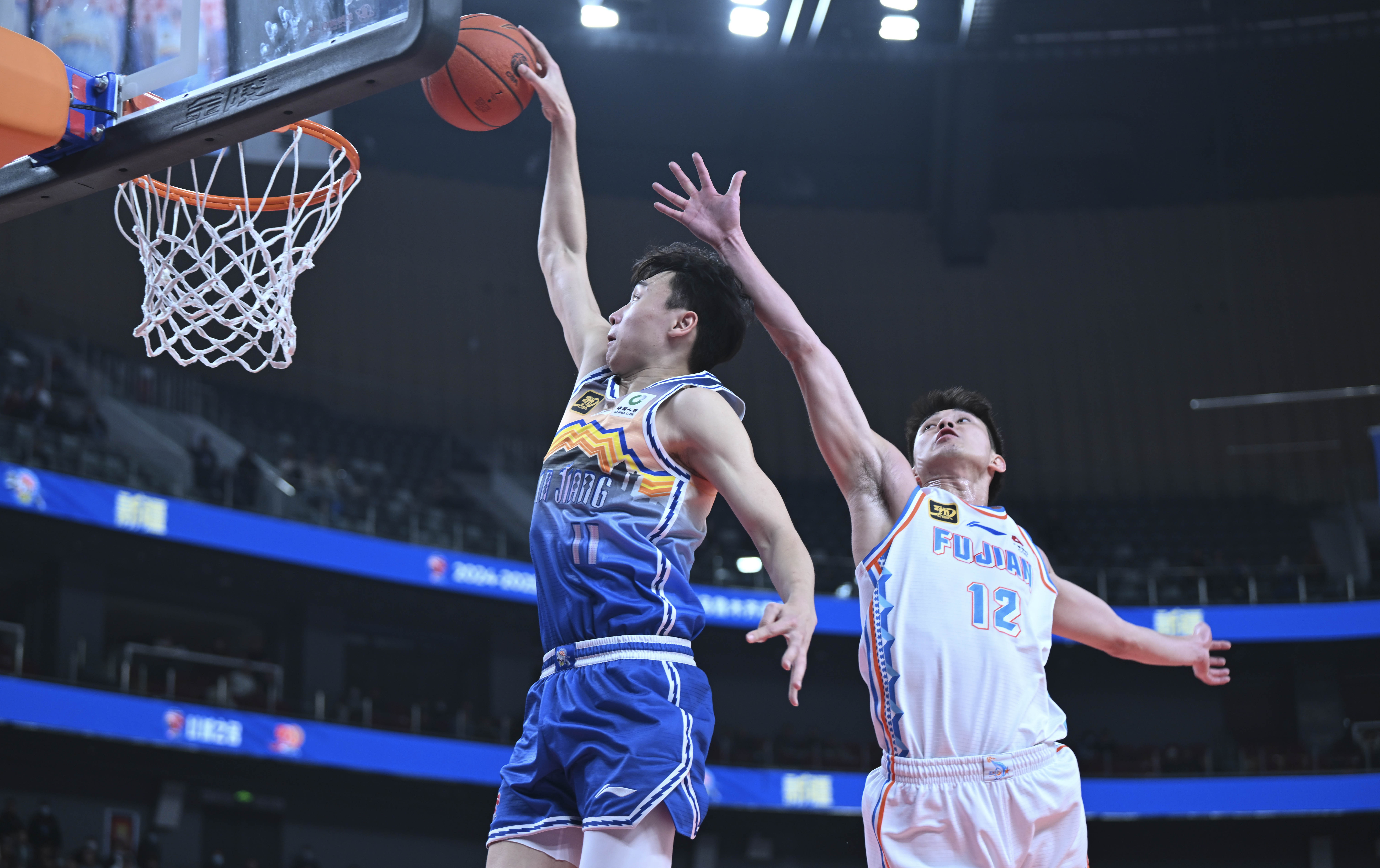 福建队在比赛中实现反击，夺得胜利