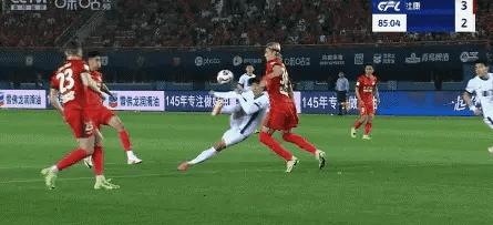 福建队在比赛中实现反击,夺得胜利 福建队在比赛中实现反击,夺得胜利