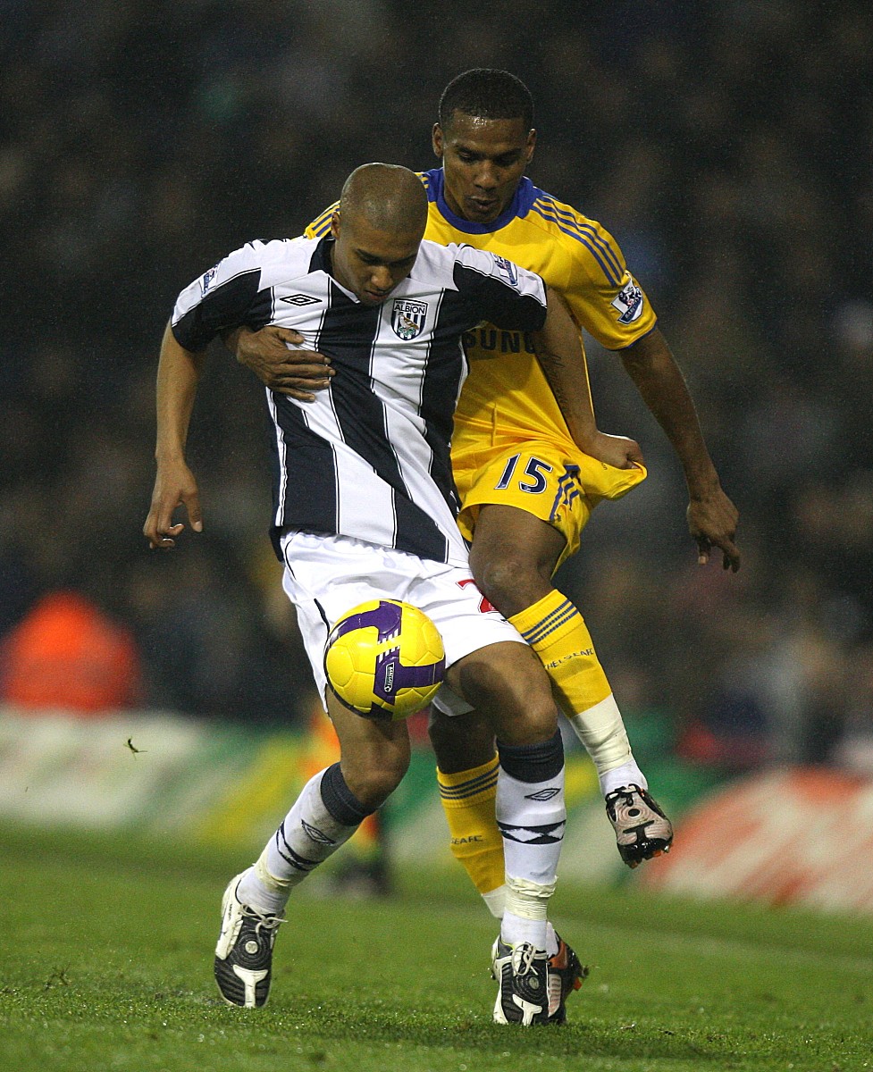 aoa体育课程-切尔西客场逆转，英超争冠形势起变