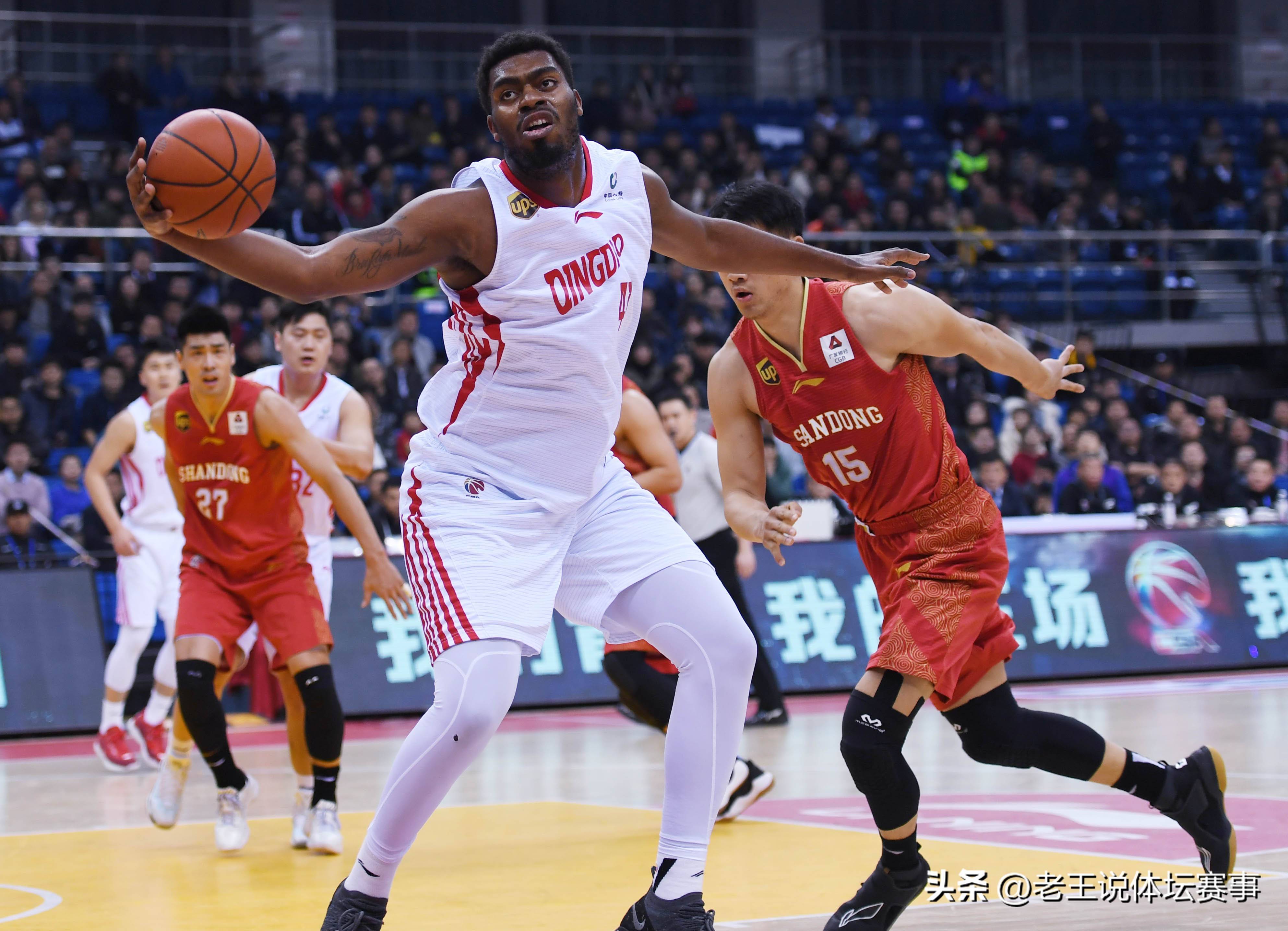 重伤球员成功复出,球队战力大增 重伤球员成功复出,球队战力大增