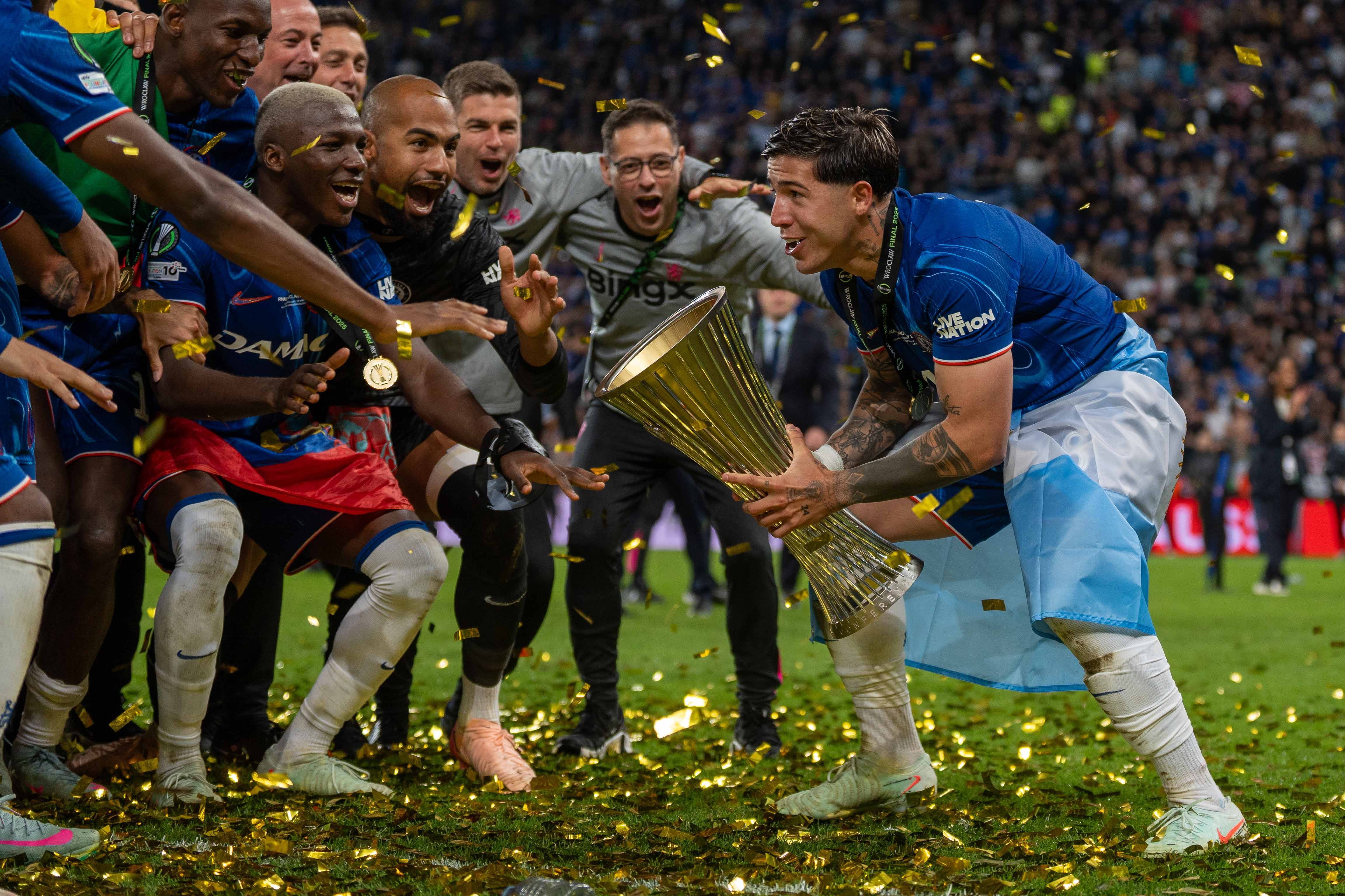 切尔西大将受伤,恐影响球队争冠形势 切尔西大将受伤,恐影响球队争冠形势