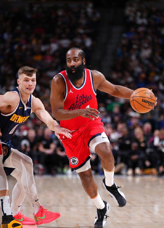 快船主帅荣膺最佳教练,战绩持续攀升! 快船主帅荣膺最佳教练,战绩持续攀升!