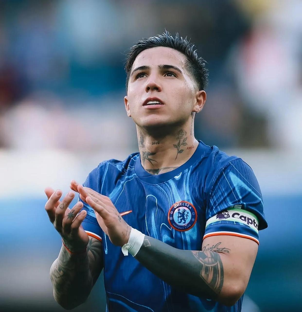 切尔西防线坚不可摧,守住胜利 切尔西防线坚不可摧,守住胜利