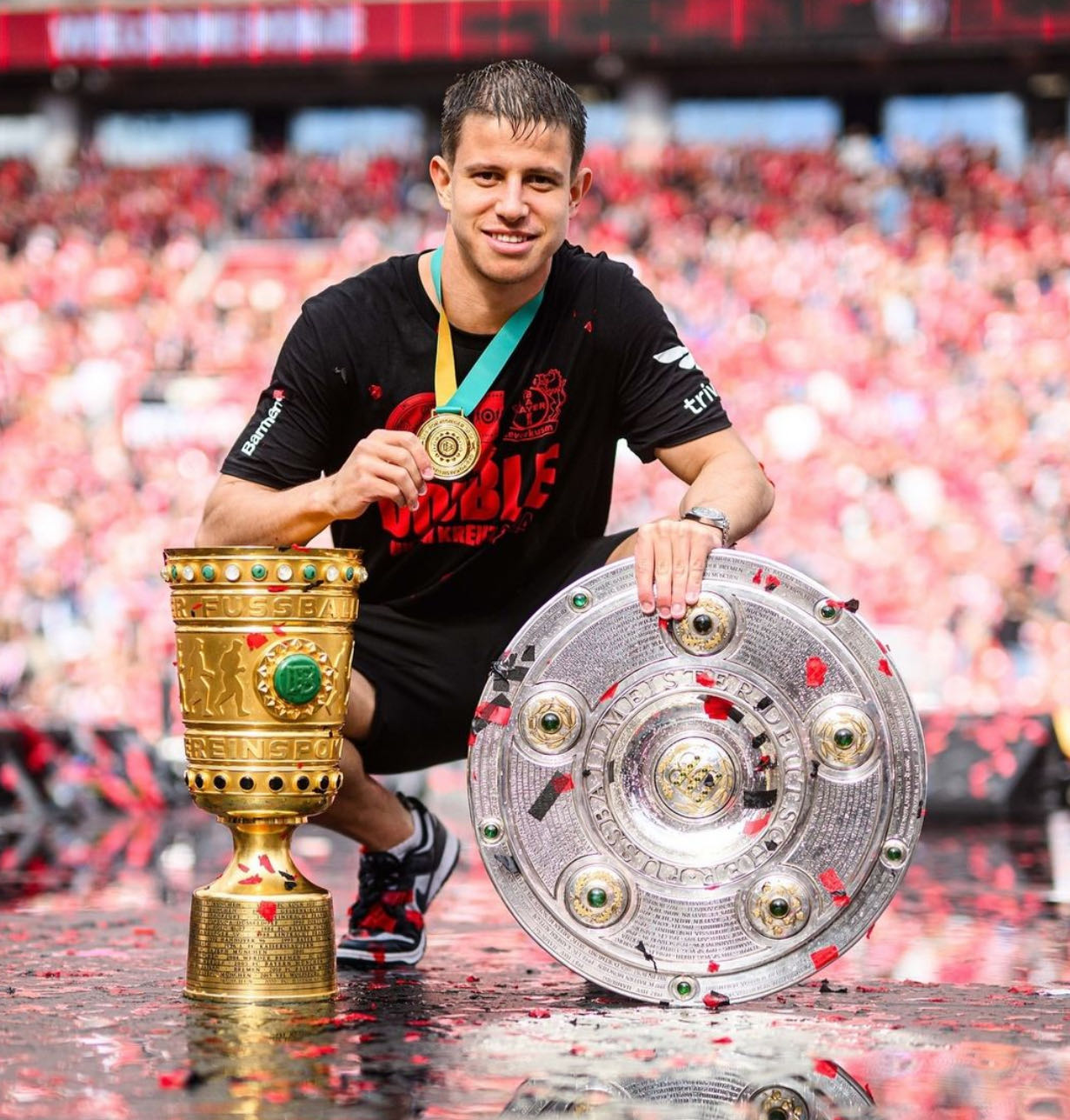 包含捷克运动员拼尽全力，取得佳绩的词条