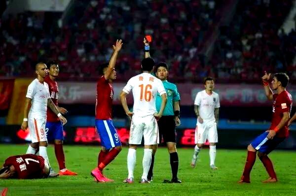 鲁能客场击败绿城,取得连胜 鲁能客场击败绿城,取得连胜