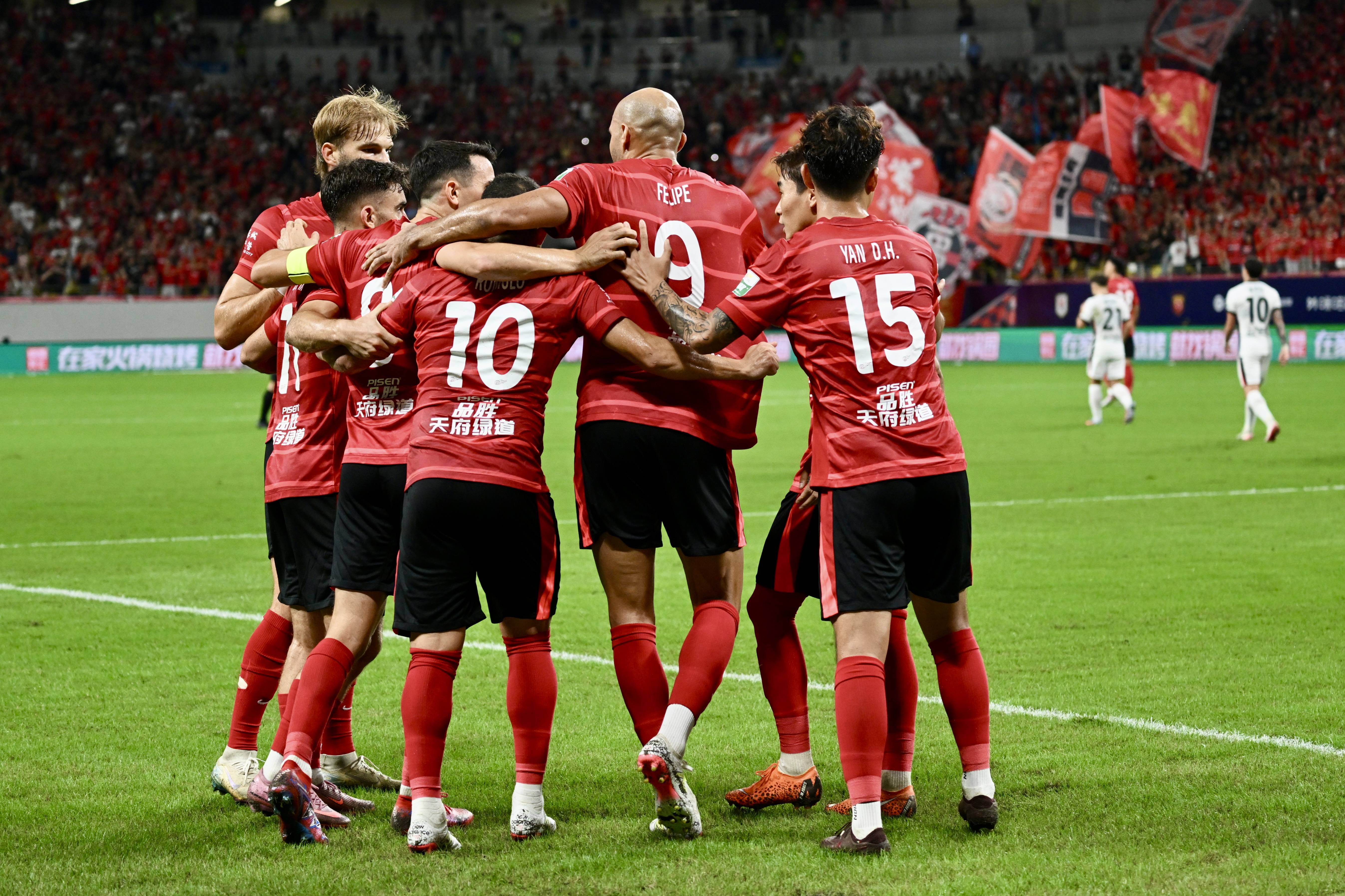 aoa体育活动-波尔多主场大胜，展现出色实力