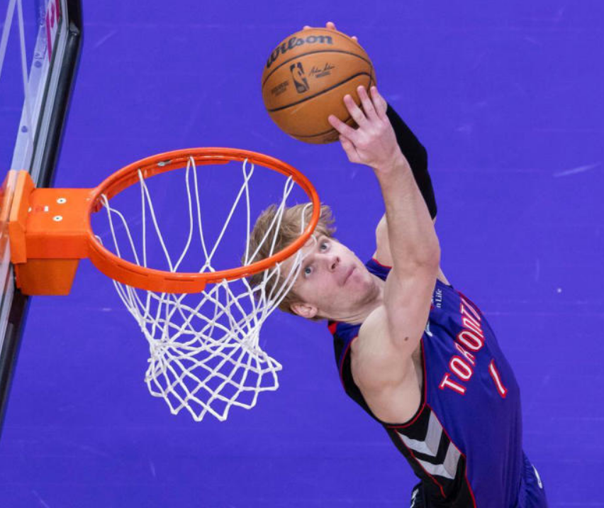 猛龙主场击败太阳,继续保持东部领先地位 猛龙主场击败太阳,继续保持东部领先地位