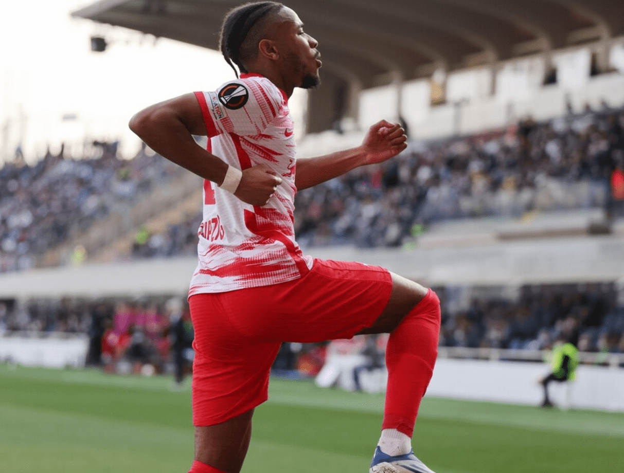 aoa体育视频-意甲劲旅逆转胜利，豪取三分