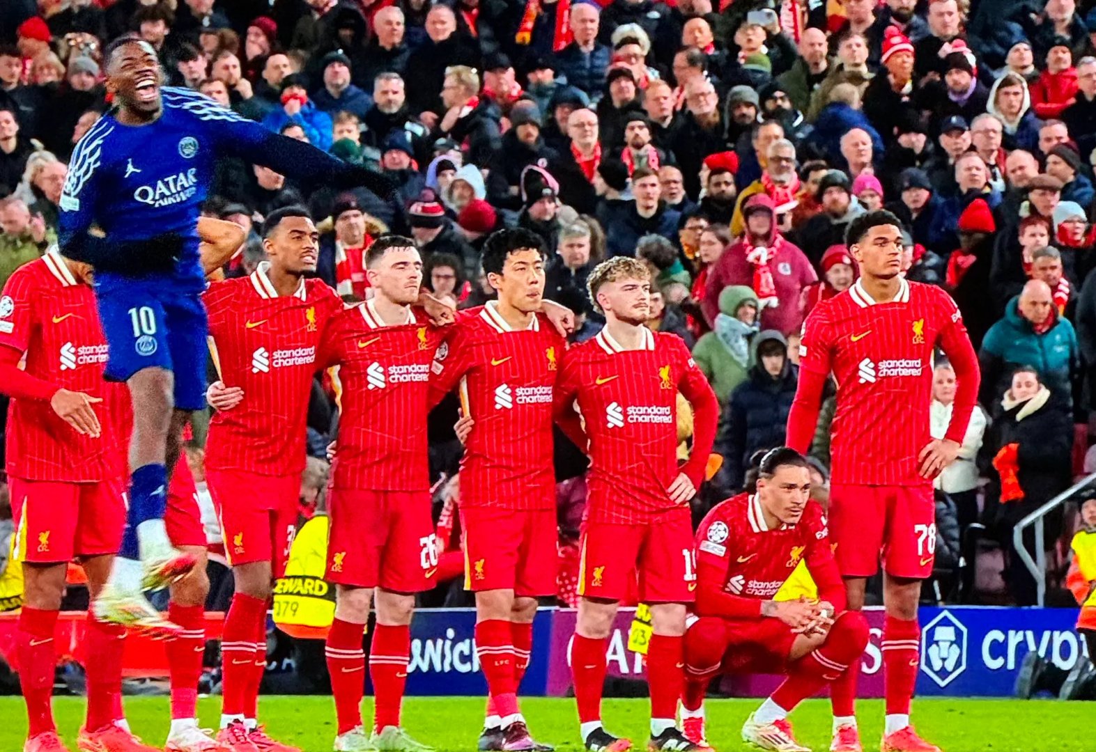 aoa体育课程-拜仁横扫对手，实现欧冠四强梦想